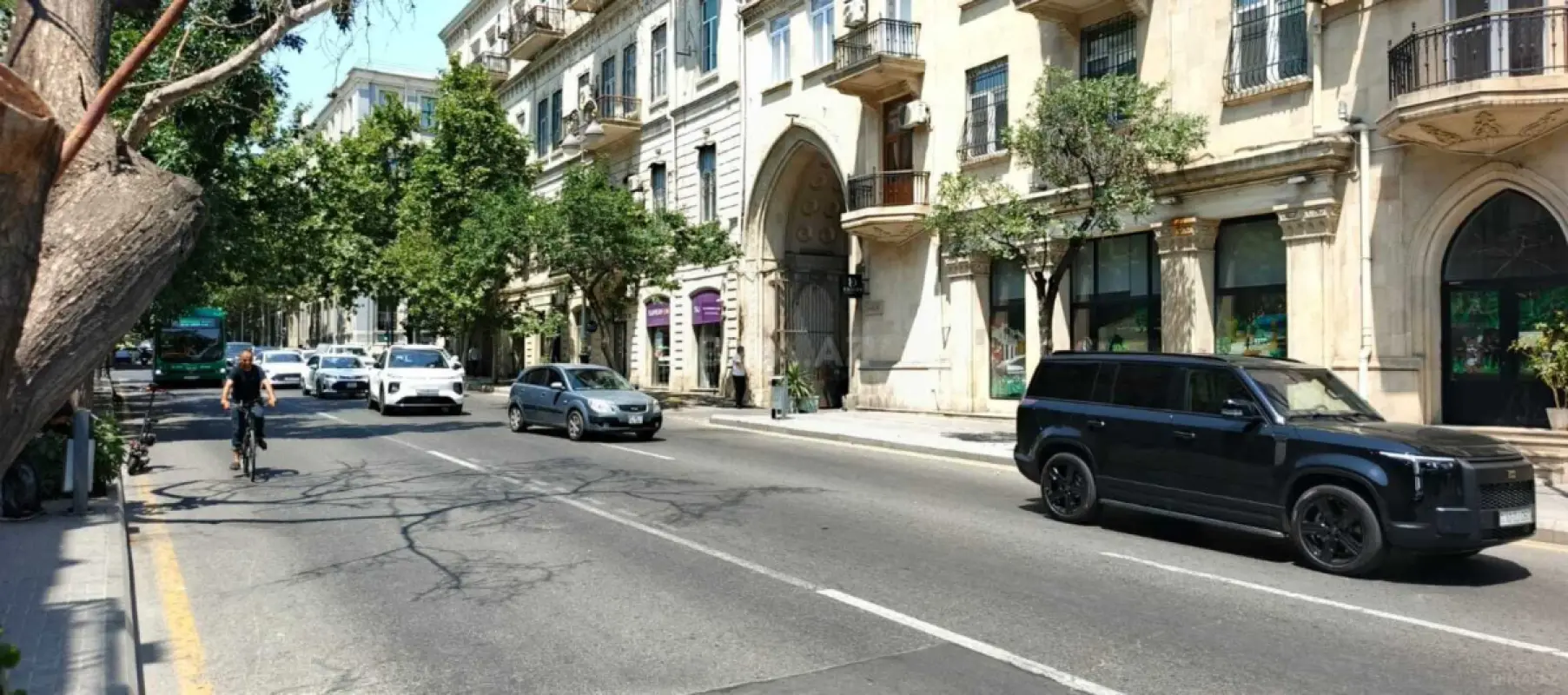 Kirayə verilir obyekt 200 m²