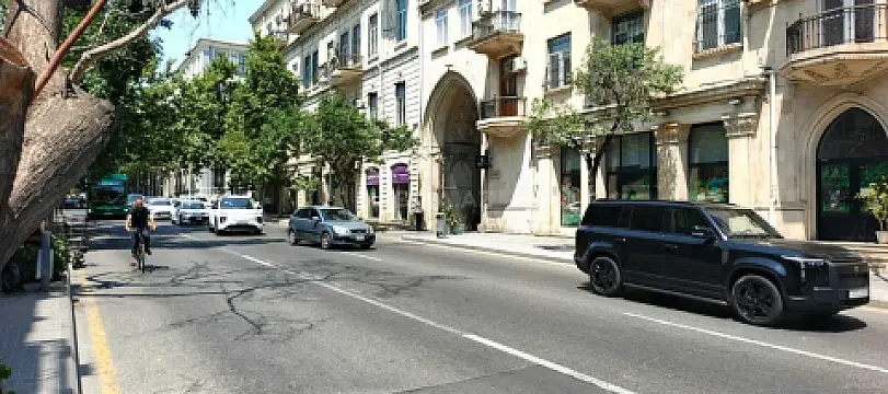 Kirayə verilir obyekt 200 m² — Bakı 200.00 m²