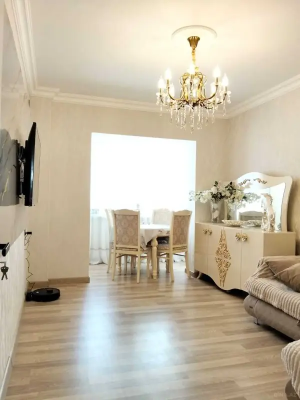 Satılır 2 otaqlı mənzil 68 m²