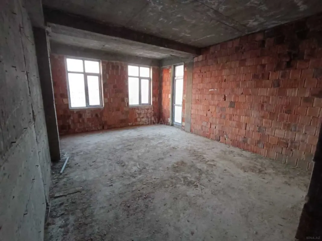 Satılır 3 otaqlı mənzil 150 m²