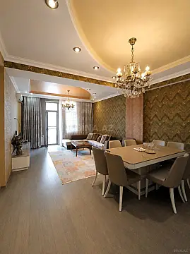 Satılır 4 otaqlı mənzil 172 m² — Bakı 4 otaq 172.00 m²