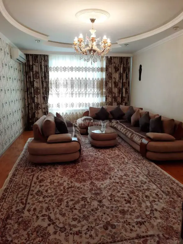 Kirayə verilir 3 otaqlı mənzil 130 m²
