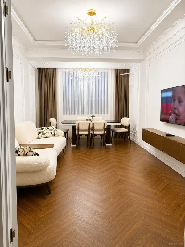 Satılır 3 otaqlı mənzil 118 m²