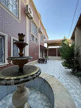 Satılır 9 otaqlı həyət evi 550 m² — Bakı, M.Ə.Rəsulzadə qəs. 9 otaq 550.00 m²
