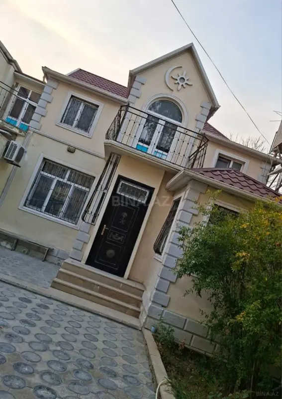 Kirayə verilir 6 otaqlı həyət evi 200 m²