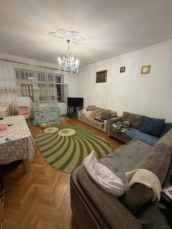 Satılır 4 otaqlı mənzil 129 m²