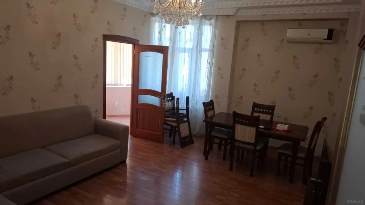 Kirayə verilir 2 otaqlı mənzil 100 m²