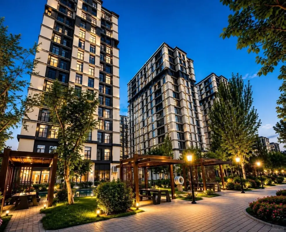 Satılır 4 otaqlı mənzil 148 m²