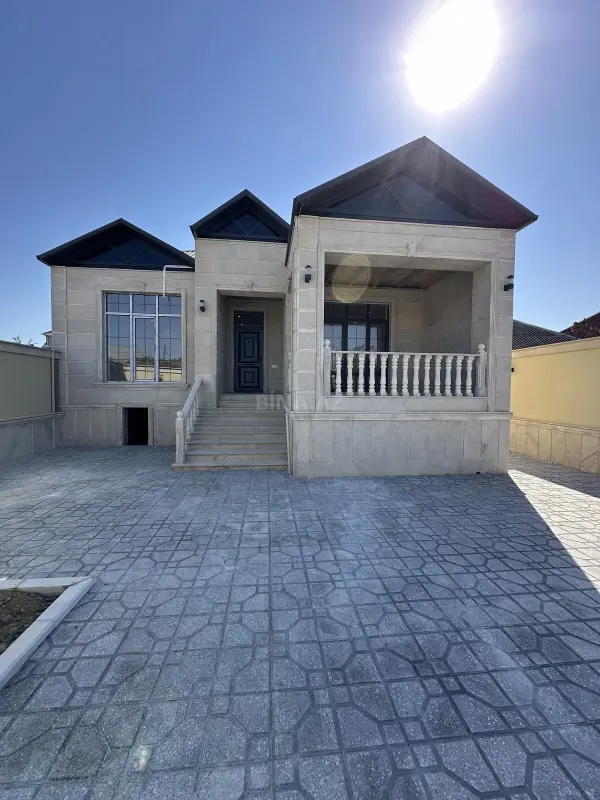 Satılır 4 otaqlı həyət evi 130 m²