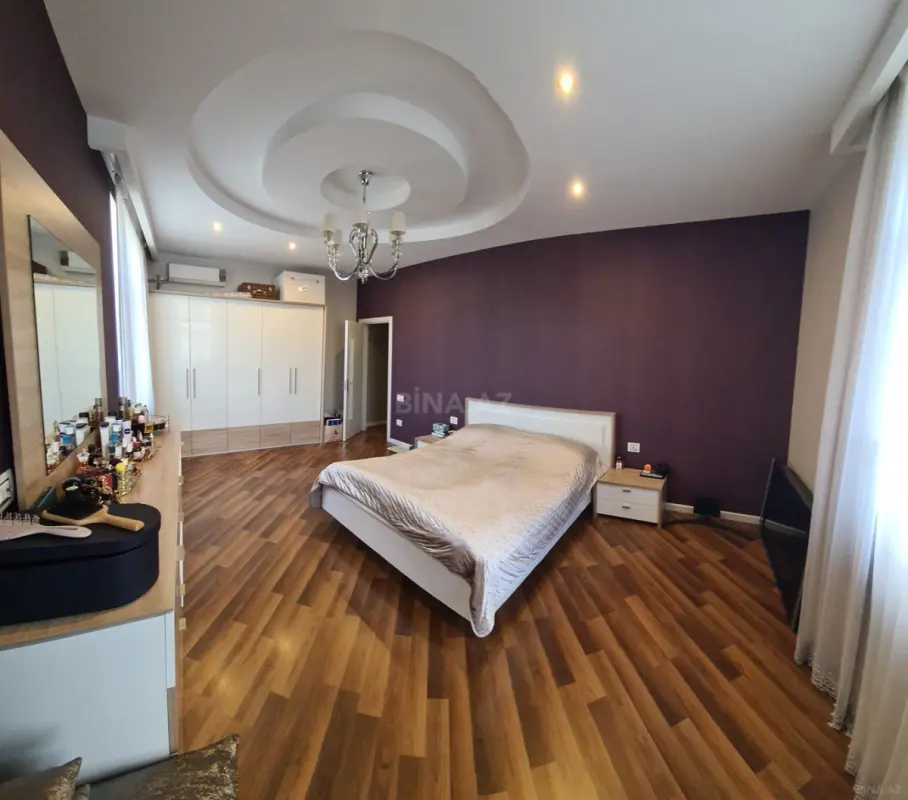 Kirayə verilir 3 otaqlı mənzil 135 m²