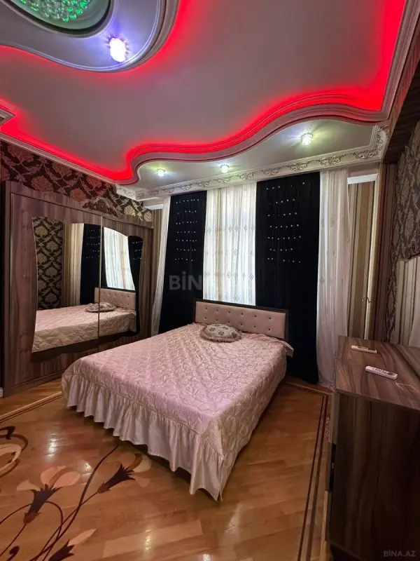 Kirayə verilir 3 otaqlı mənzil 120 m²