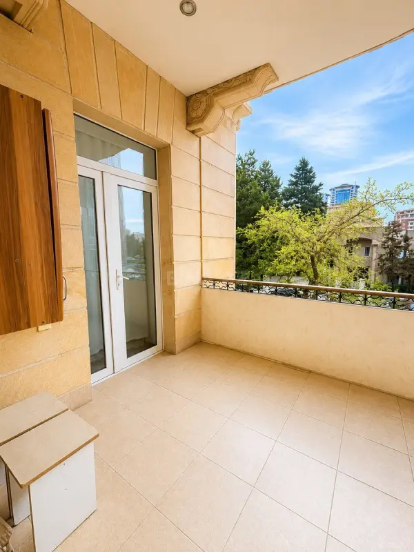 Satılır 2 otaqlı mənzil 75 m²
