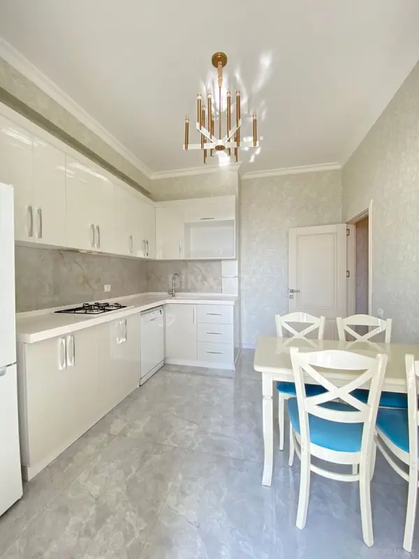 Kirayə verilir 2 otaqlı mənzil 80 m²