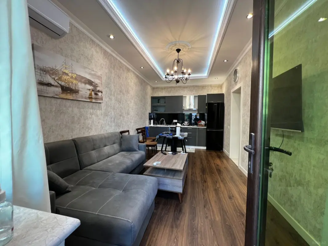 Kirayə verilir 2 otaqlı mənzil 70 m²