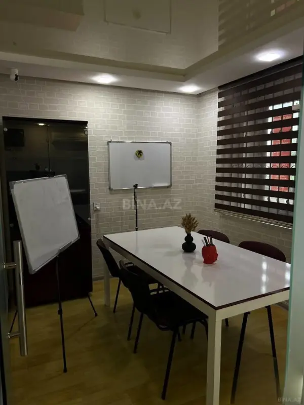 Kirayə verilir 1 otaqlı ofis 10 m²