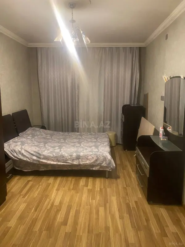 Kirayə verilir 2 otaqlı mənzil 90 m²