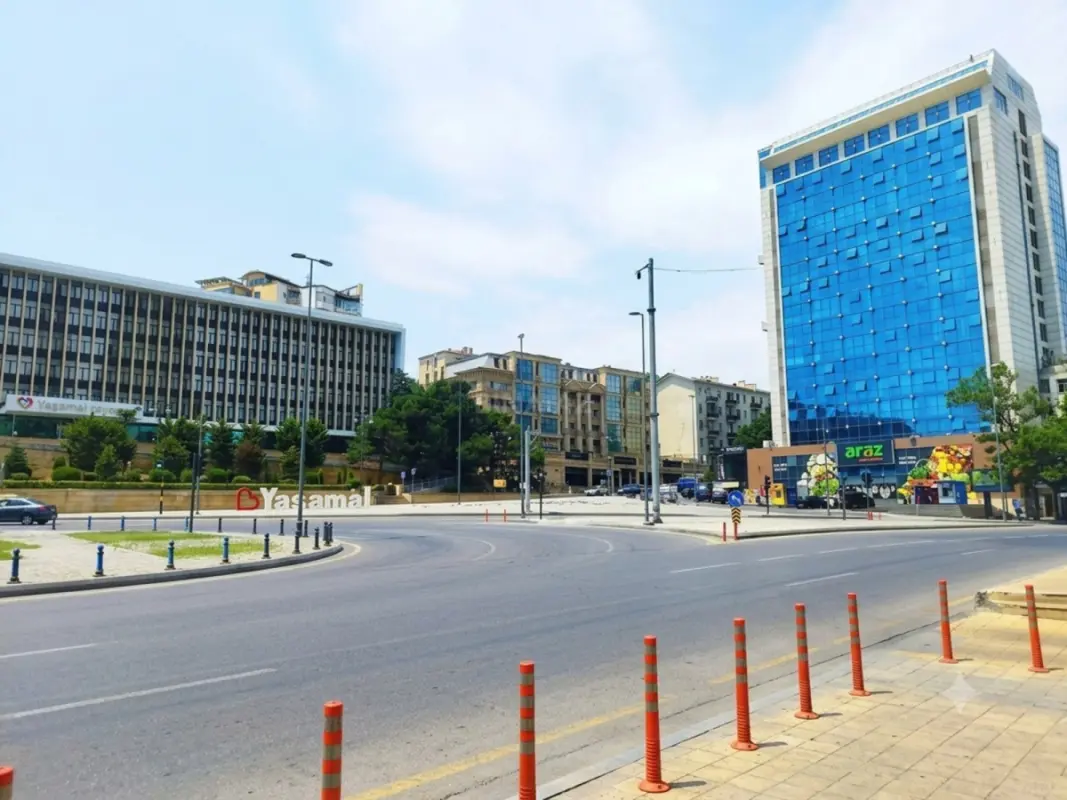 Satılır 3 otaqlı mənzil 92 m²