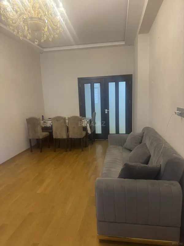 Kirayə verilir 2 otaqlı mənzil 63 m²