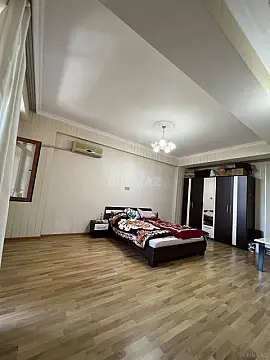 Satılır 3 otaqlı mənzil 136 m² — Bakı, İnşaatçılar 3 otaq 136.00 m²