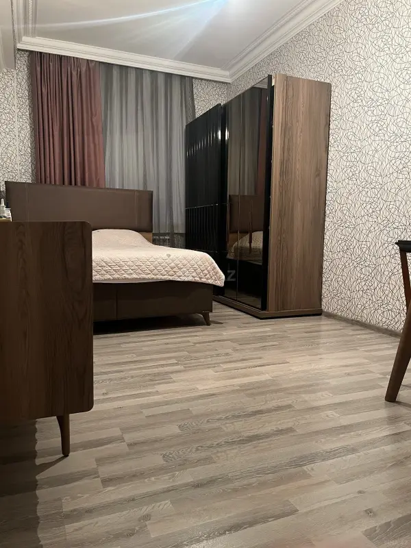 Satılır 1 otaqlı mənzil 40 m²