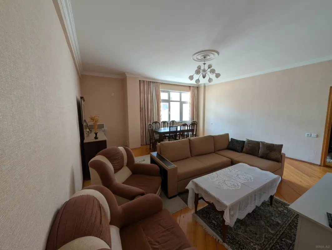Satılır 2 otaqlı mənzil 103 m²