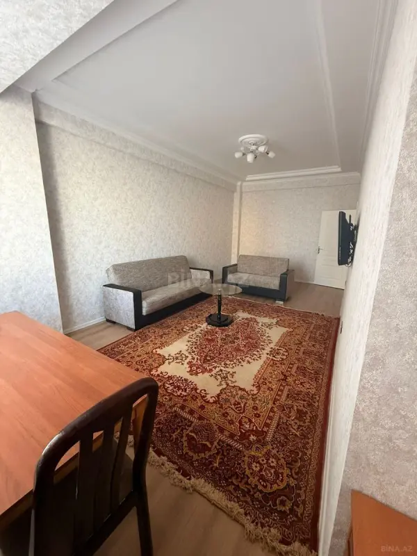 Kirayə verilir 2 otaqlı mənzil 74 m²