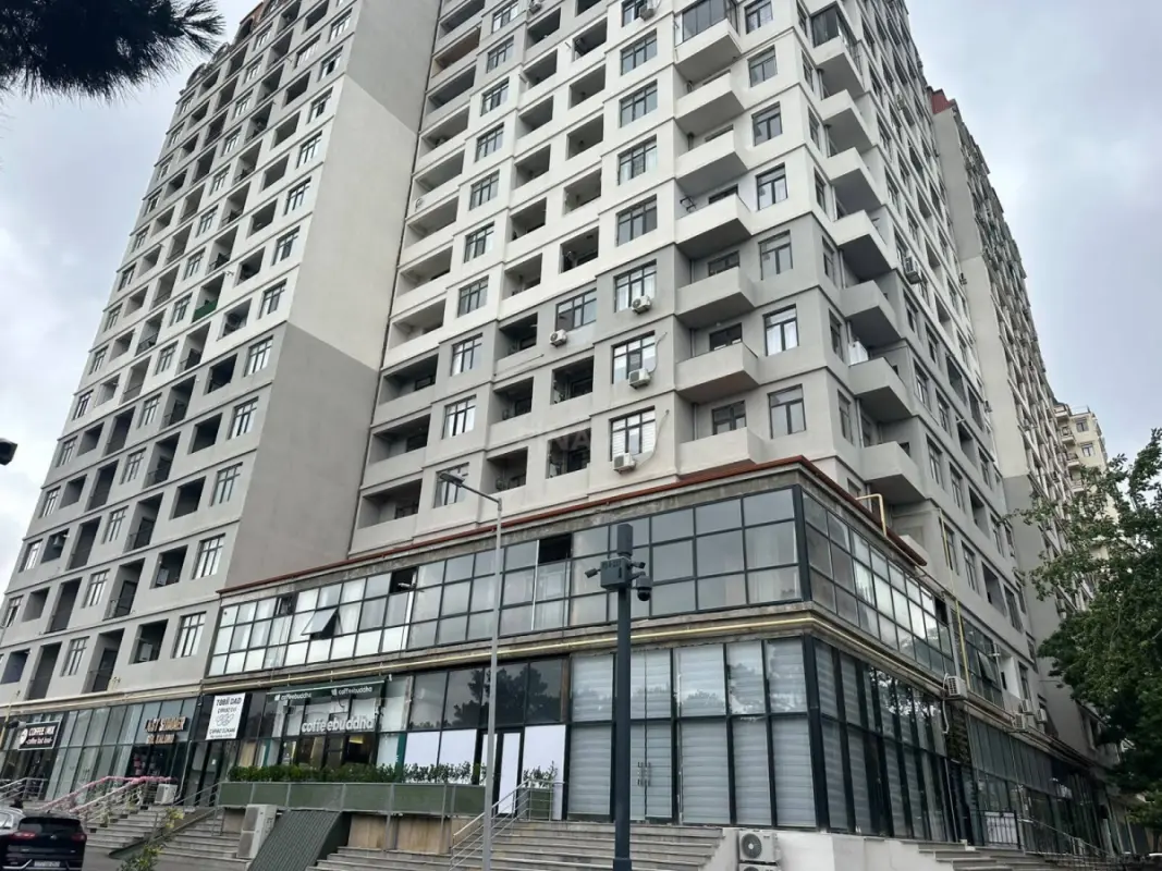 Satılır 3 otaqlı mənzil 84 m²