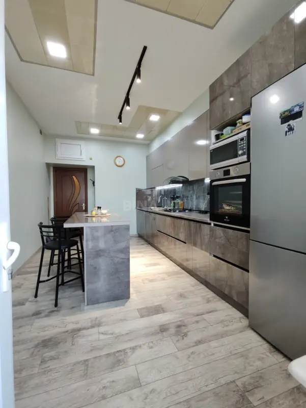 Satılır 3 otaqlı mənzil 88 m²