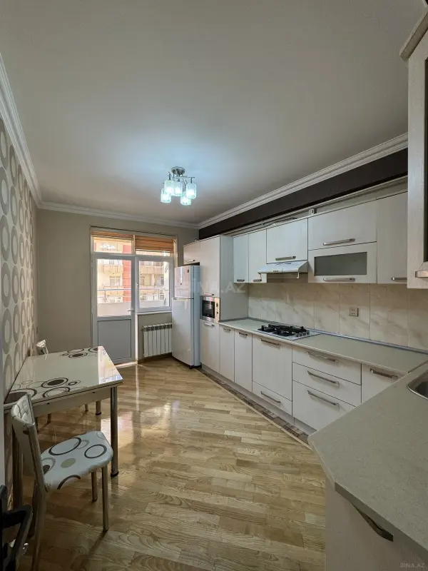 Satılır 3 otaqlı mənzil 110 m²