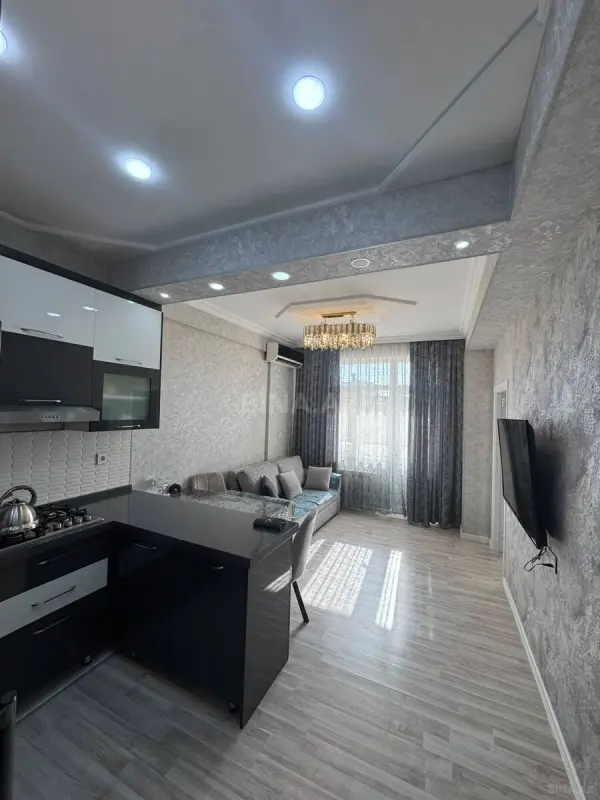 Satılır 2 otaqlı mənzil 77 m²