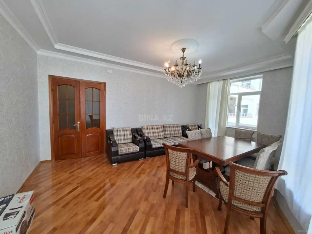 Satılır 3 otaqlı mənzil 120 m²