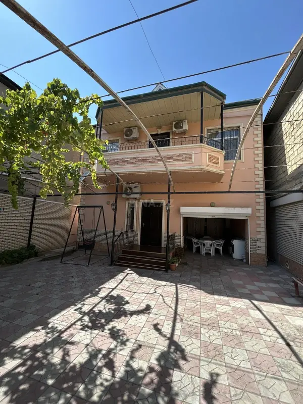 Satılır 5 otaqlı həyət evi 200 m²