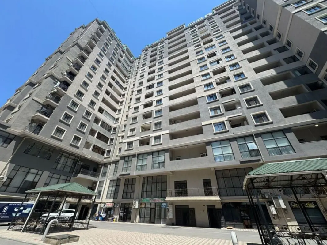 Satılır 3 otaqlı mənzil 103 m²