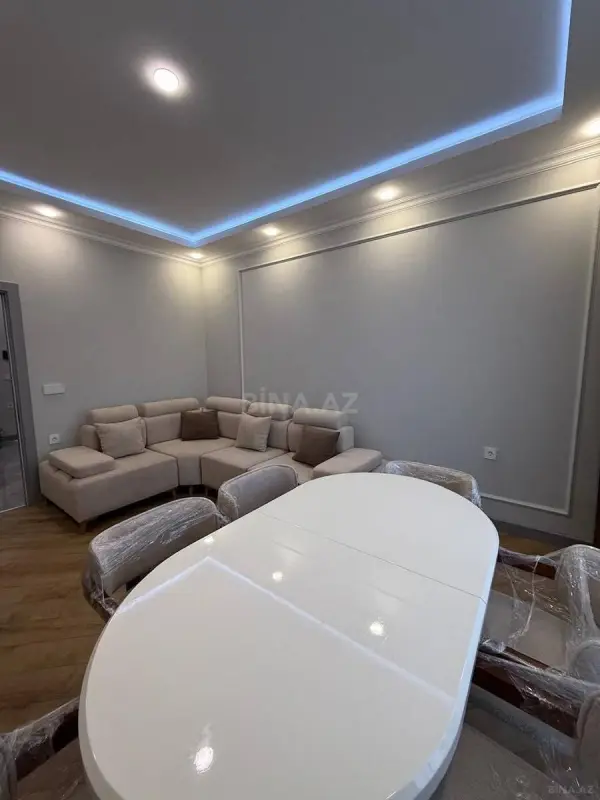 Kirayə verilir 2 otaqlı mənzil 85 m²