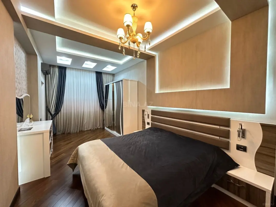 Kirayə verilir 3 otaqlı mənzil 130 m²