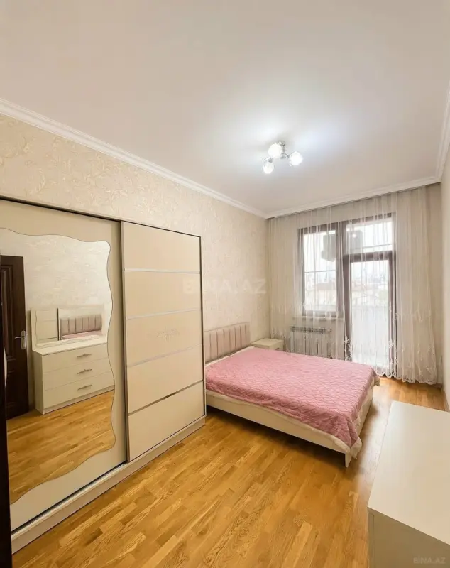 Kirayə verilir 2 otaqlı mənzil 56 m²