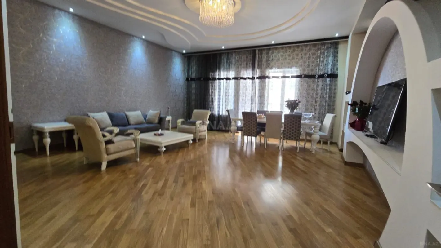 Satılır 3 otaqlı mənzil 170 m²