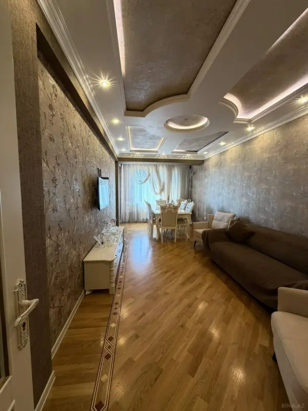 Satılır 3 otaqlı mənzil 128 m²