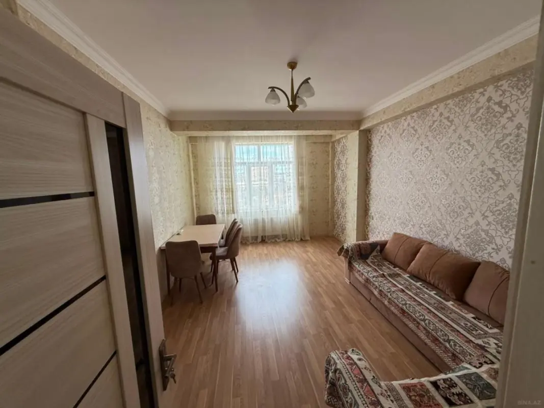 Kirayə verilir 2 otaqlı mənzil 70 m²