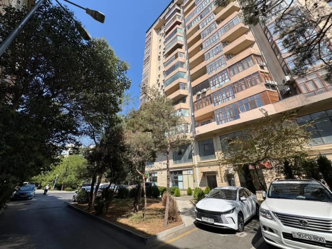 Kirayə verilir obyekt 320 m²
