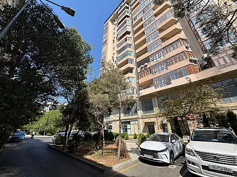 Kirayə verilir obyekt 320 m² — Bakı 320.00 m²