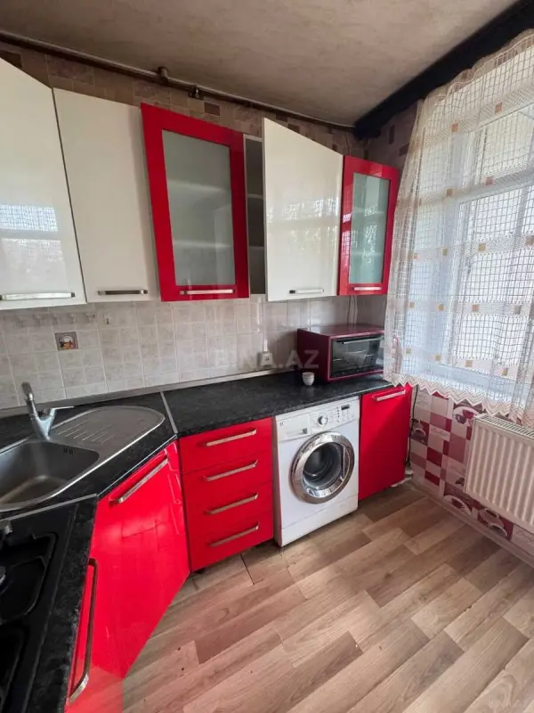 Satılır 3 otaqlı mənzil 82 m²
