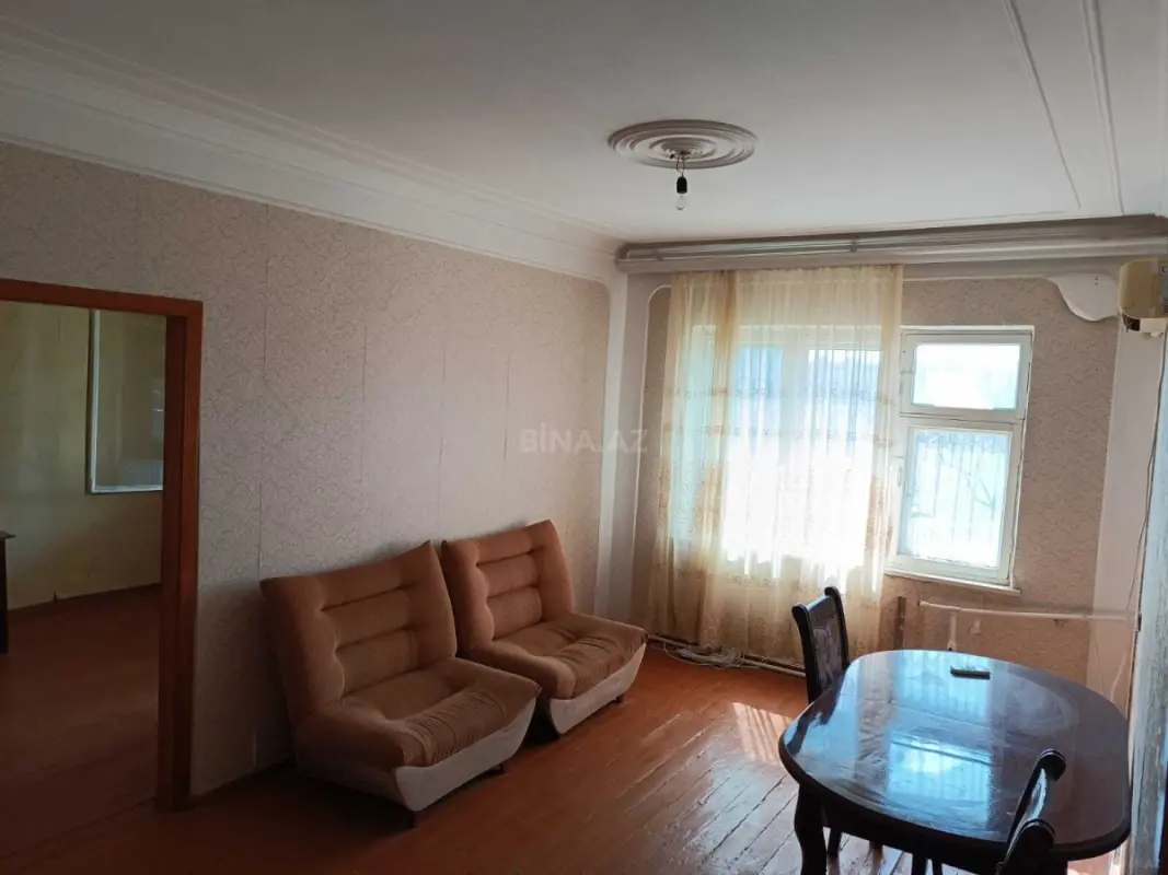 Satılır 4 otaqlı mənzil 102 m²