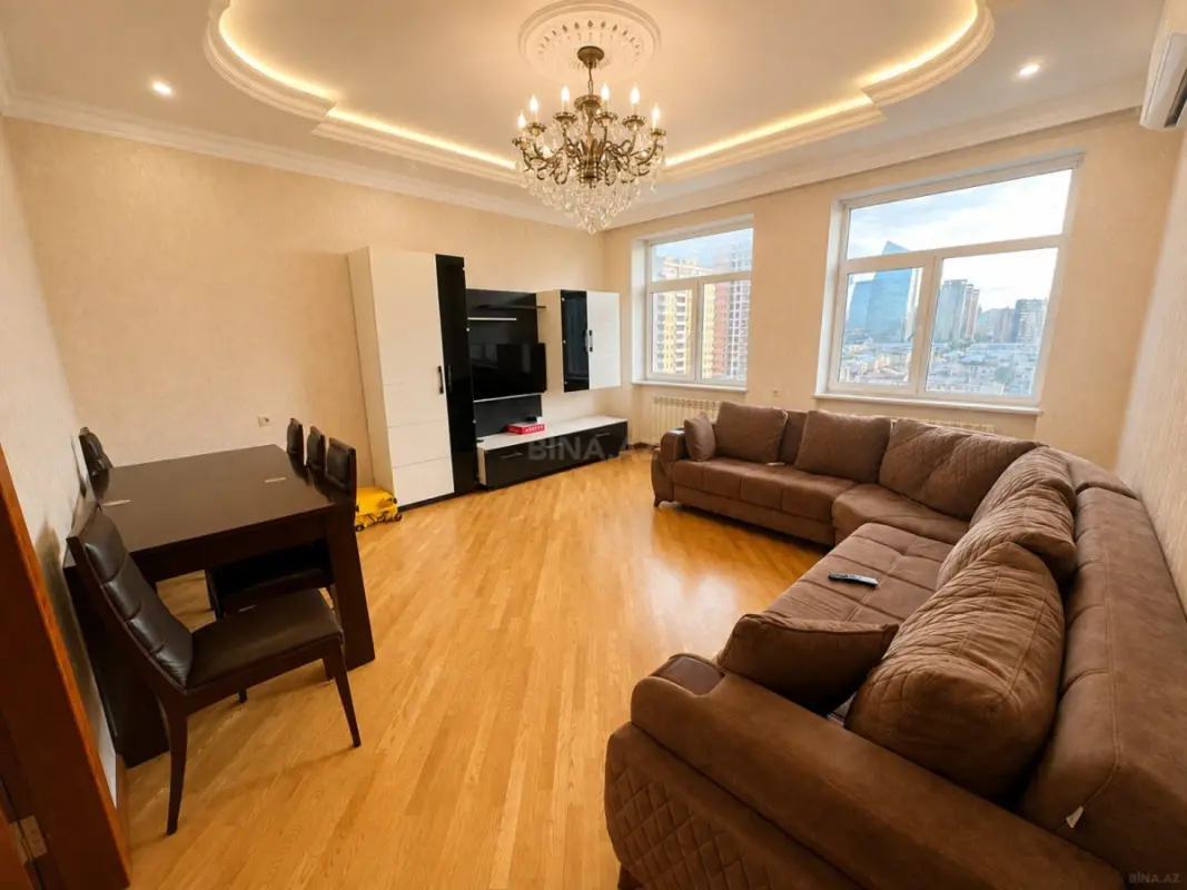 Kirayə verilir 2 otaqlı mənzil 95 m²