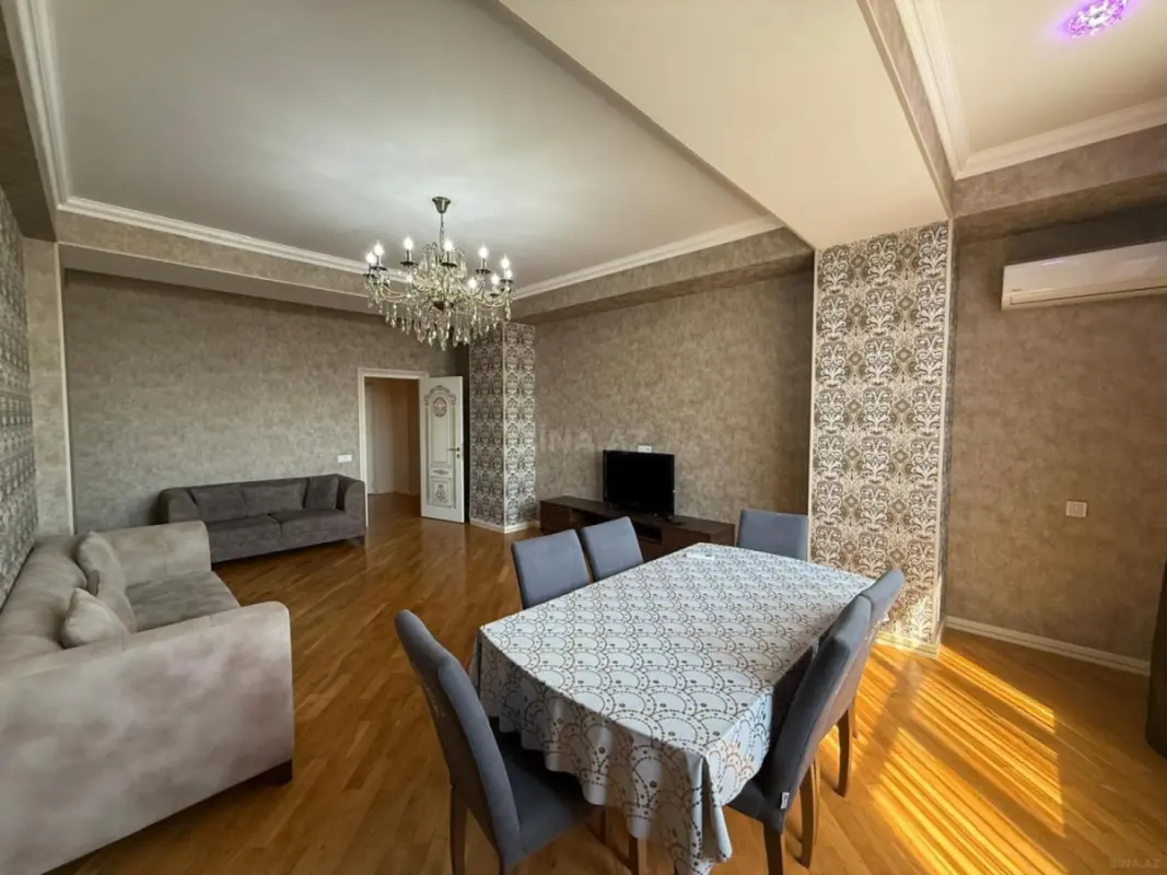 Kirayə verilir 3 otaqlı mənzil 120 m²