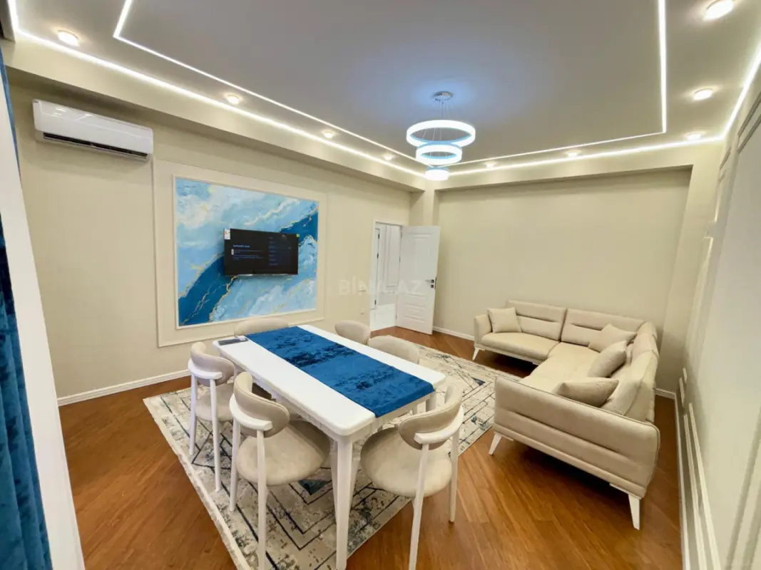 Satılır 2 otaqlı mənzil 70.7 m²