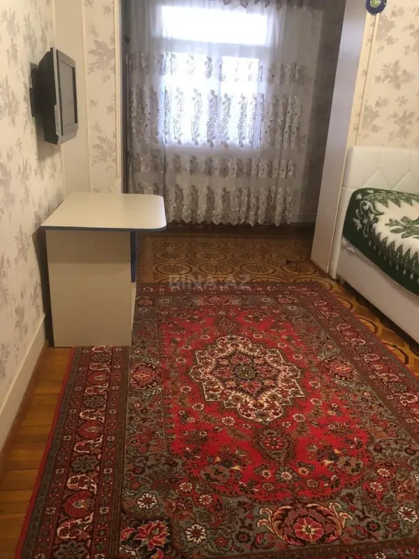 Kirayə verilir 4 otaqlı mənzil 110 m²