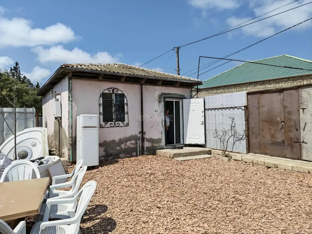 Satılır 1 otaqlı həyət evi 30 m²