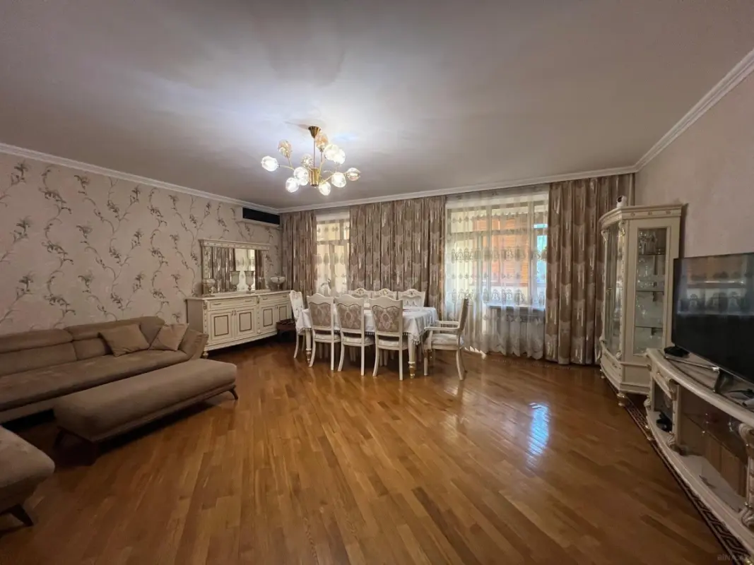 Satılır 3 otaqlı mənzil 95 m²