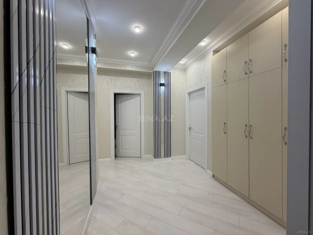 Satılır 3 otaqlı mənzil 82 m²